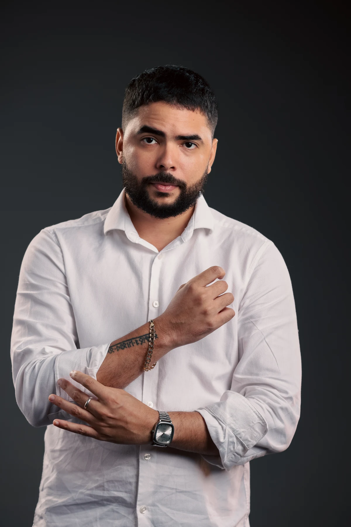Retrato de Ernesto Sánchez, filmmaker, editor y colorista